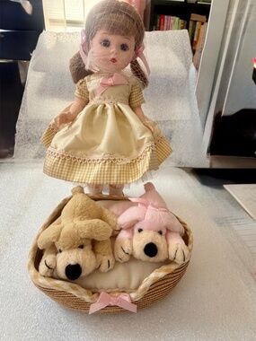 2003 Vintage Madame Alexander Wendy Loves Patrick 37200 - RARE.